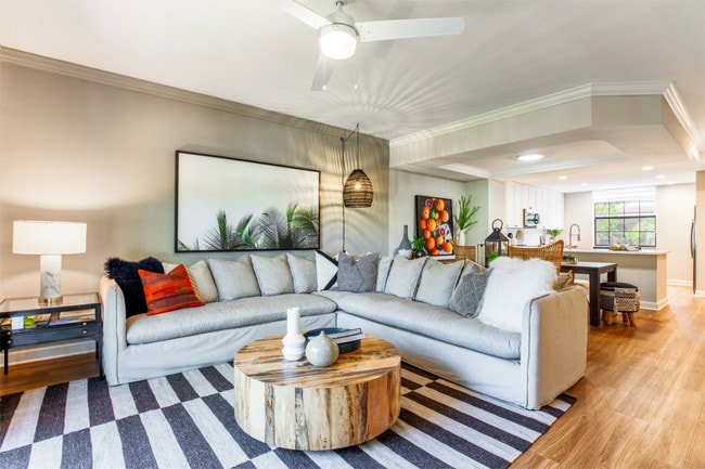 3BR,3.5BA - 1,683SF