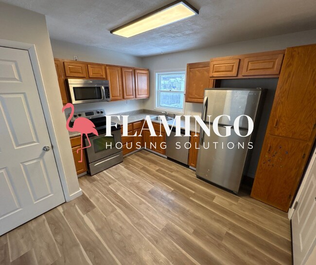 Photo - 2031 Suman Ave