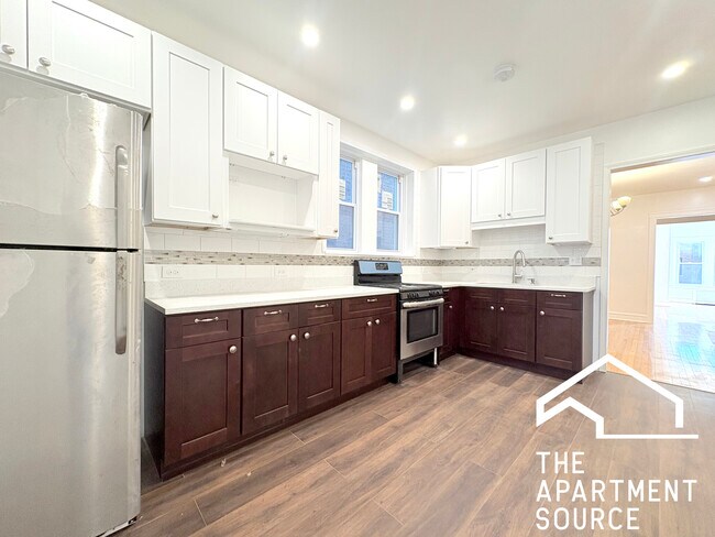 Photo - 5713 N Talman Ave Unidad 1