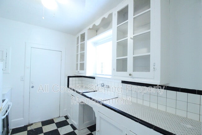 Building Photo - 707 NW 2 Ave Unit 102