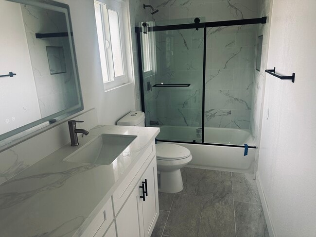 Photo - 4626 W 166th St