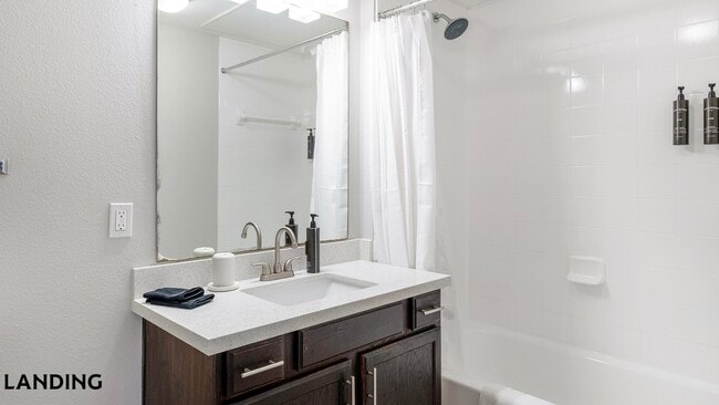 Photo - 14807 Woodland Hills Dr Unit 1107