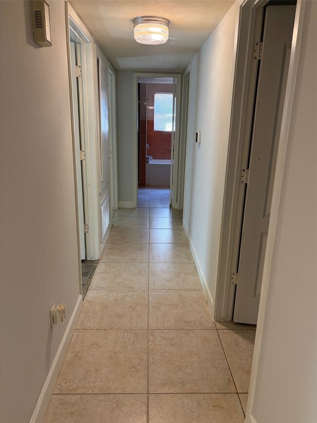 Photo - 125 N Forest Dr