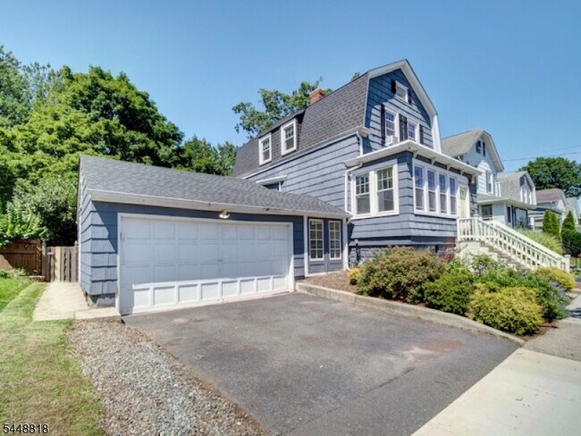 Photo - 158 Lexington Ave