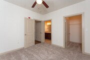 2BR, 2BA - 950 SF