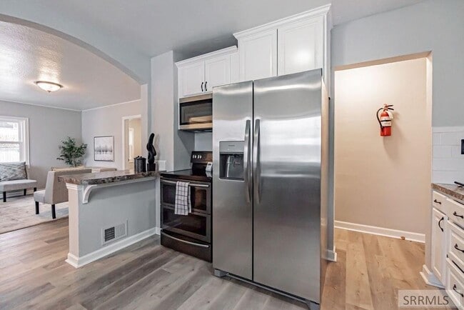 Photo - 465 3rd St