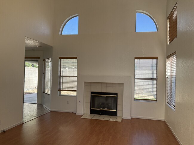Photo - 5726 Roundrock Dr