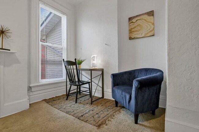 The Artist's Apt. | 2BR | Short North | +Parking