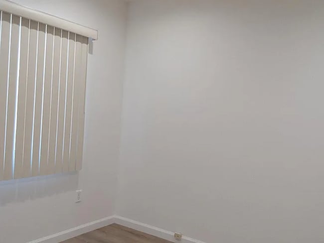 Photo - 12928 Moorpark St Unidad 3