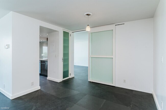 Photo - 2 br, 2 bath Condo - 2715 N Ocean Blvd Apt 4B Unit Apt 4B