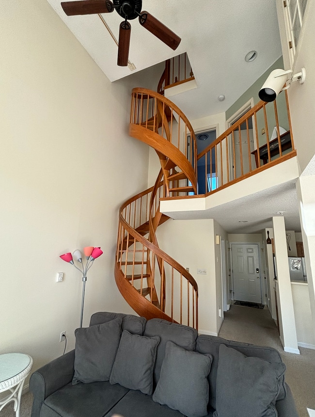 Photo - 146 W Grand Ave