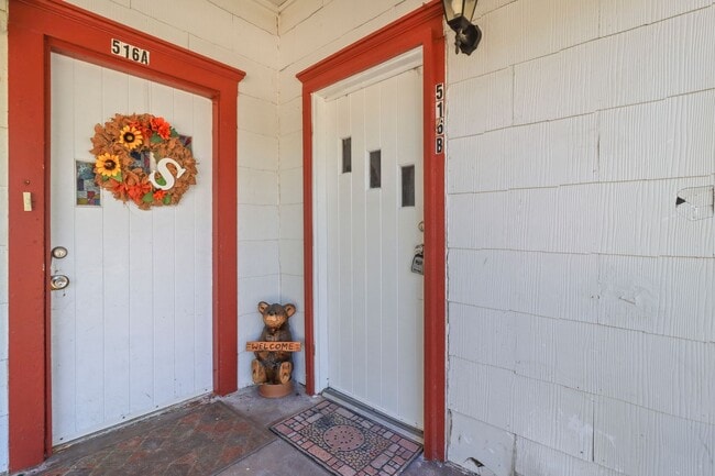 Photo - 516 Mill St Unit B