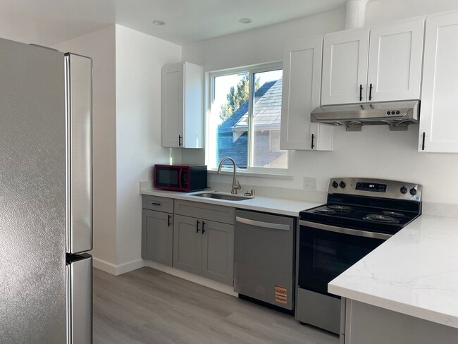 Photo - 1711 Bridge Ave