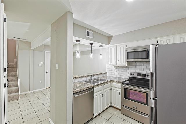 Building Photo - 889 Dublin Dr Unit D