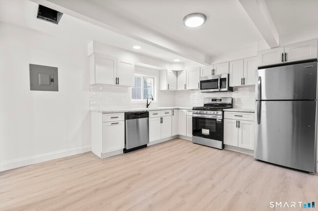 Photo - 64 Soundview Ave Unit 3 - Upper Level