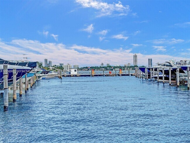 Photo - 7601 E Treasure Dr Unit 417