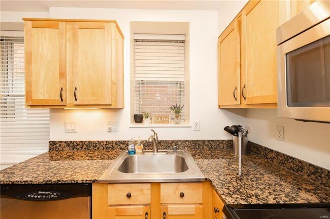 Photo - 5350 Pershing Ave Unit 2A