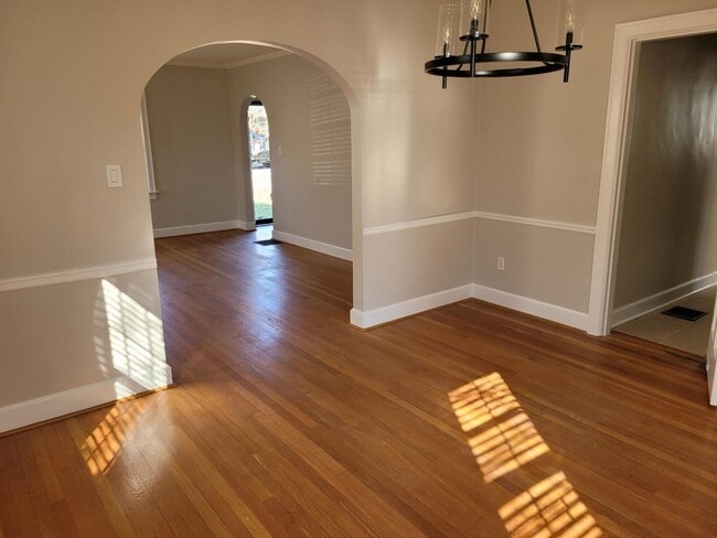 Photo - 132 Bassett Ave