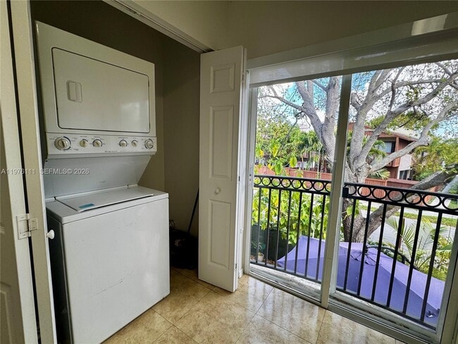 Photo - 6676 SW 115th Ct Unit 404