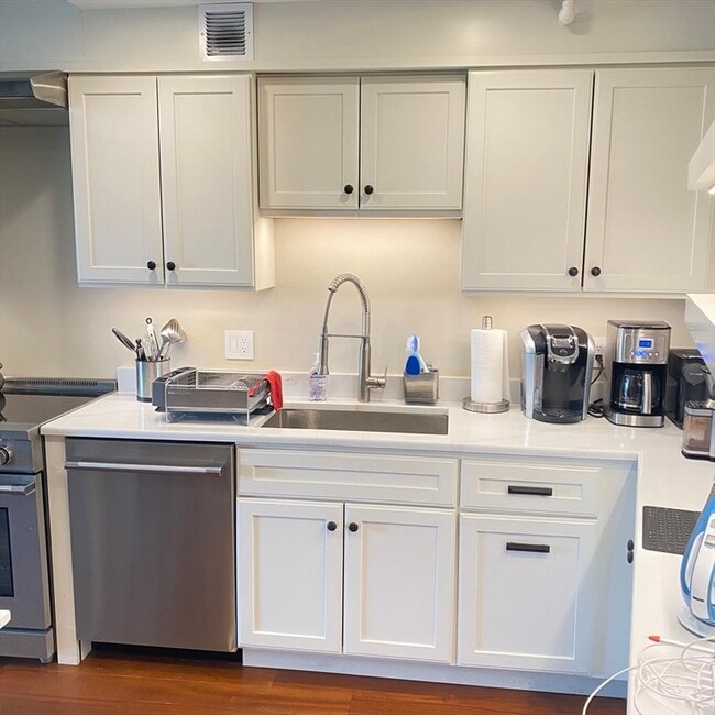 Photo - 145 Pinckney St Unit 306