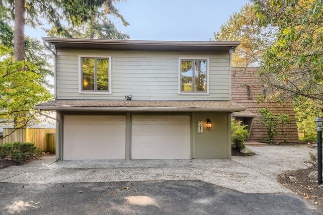 Stunning and Unique can't miss Kirkland Ho... - Stunning and Unique can't miss Kirkland Ho... House