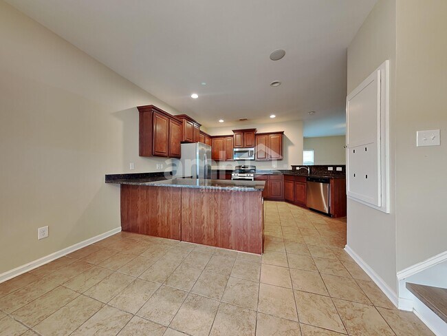 Photo - 183 Charlesfort Way