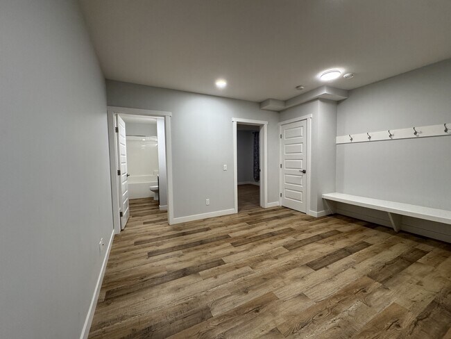 Photo - 8049 Cedric Mah Rd