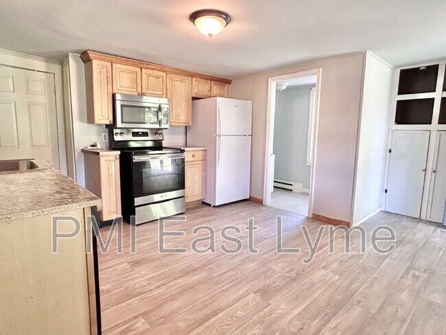 Photo - 231 Salem Turnpike Unidad Apt. 1