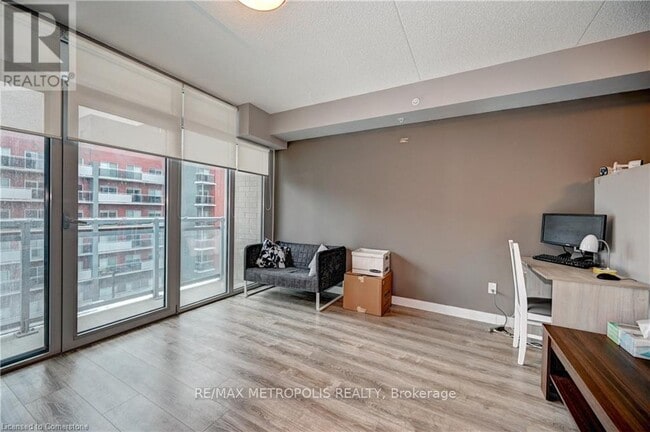 Photo - 250 Albert St Unit 202