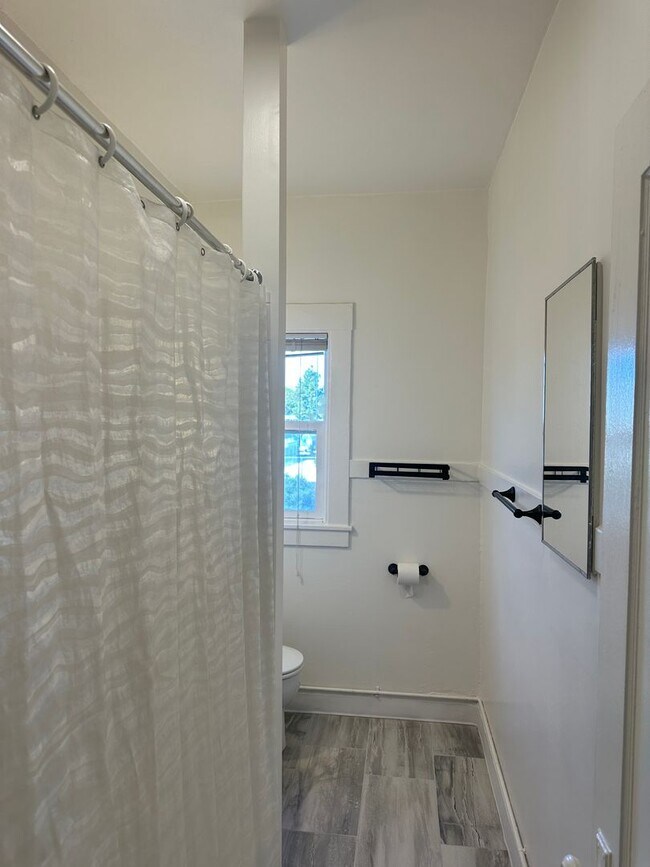 Photo - 1019 E 33rd St Unit D