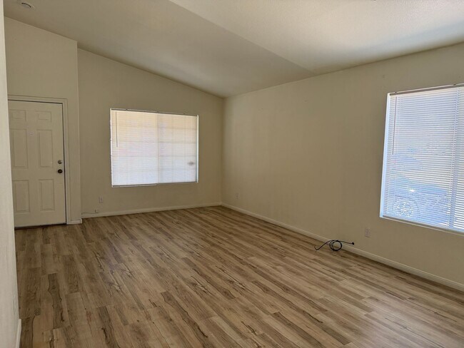 Photo - 3bd/2bath 1-story home!