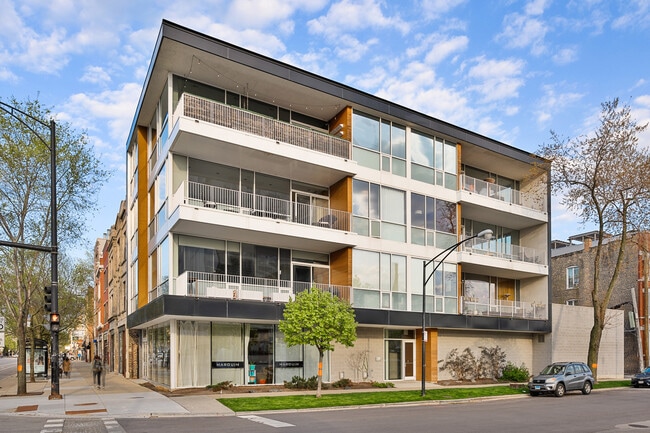 Building Photo - 2157 W Division St Rental