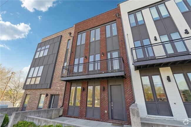 Building Photo - 1207 Chelsea Cir NW Rental