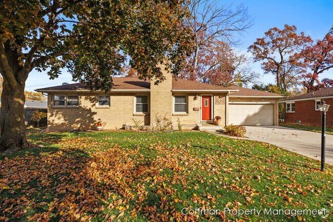 Building Photo - 3 bed, 2 bath home on the NW side