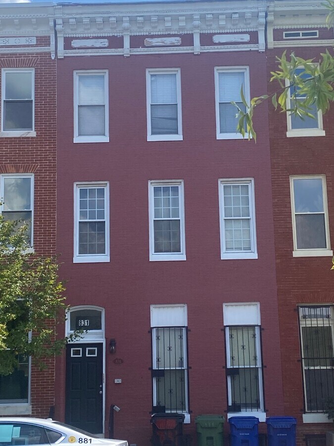 Photo - 831 E Chase St