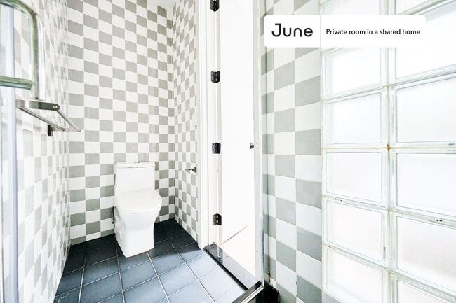 Photo - Room in Shared 3 bed/3 bath home Unit B