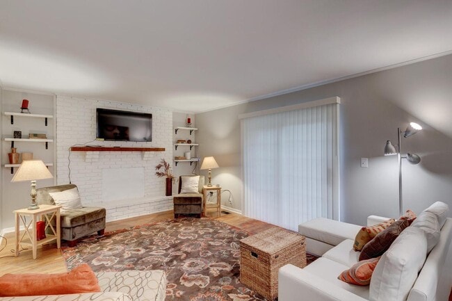 Photo - 8027 N Richardt Ave