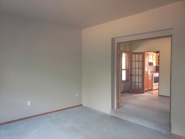 Photo - Short Term Lease Available