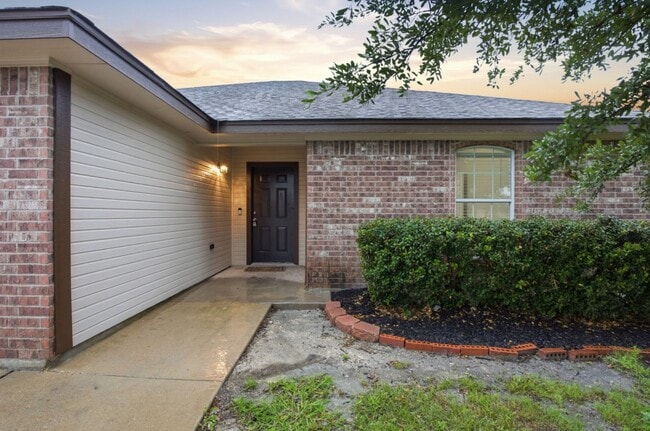 Photo - Beautiful 3BD Home on Corner Lot with Fenced Yard & 2-Car Garage in Sonterra