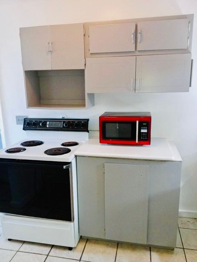 Photo - 314 Cottrill St Unit A