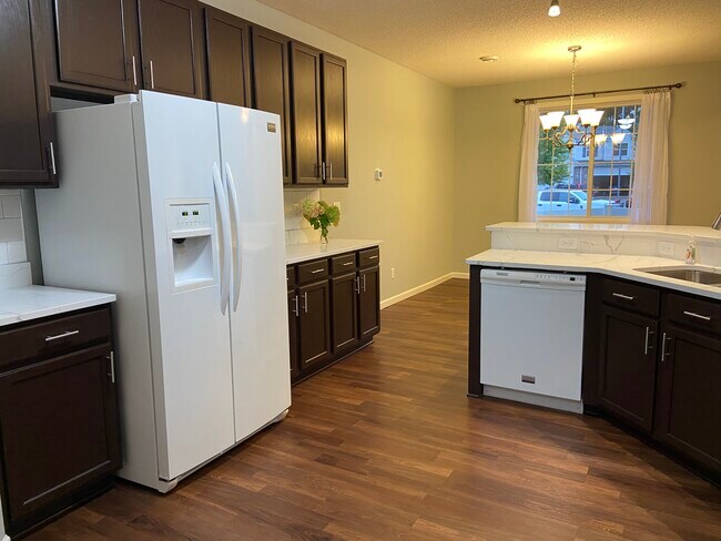 Photo - 202 River Woods Dr