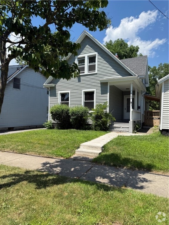 Building Photo - 760 Maple St Rental