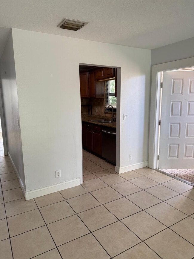 Photo - 1216 Periwinkle Pl