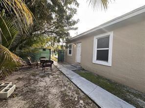 Photo - 728 SW 6th St