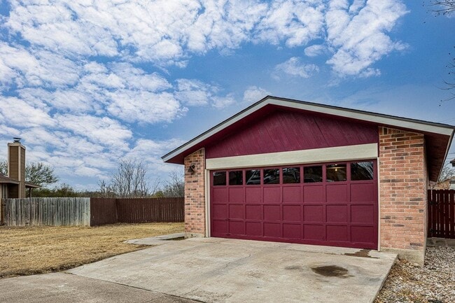 122 Garden Crest Cir