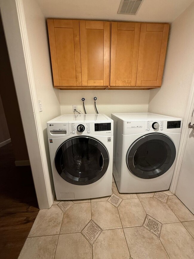 Photo - 290 Riverwood Cir