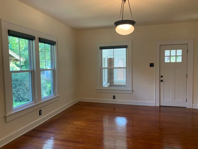 Photo - 705 S Park Ave