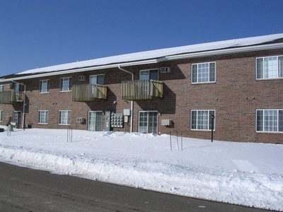 Edgewood Estates Apartment Complex - Edgewood Estates Apartment Complex