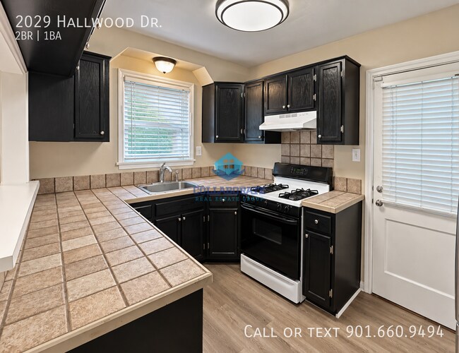 2029 Hallwood Dr