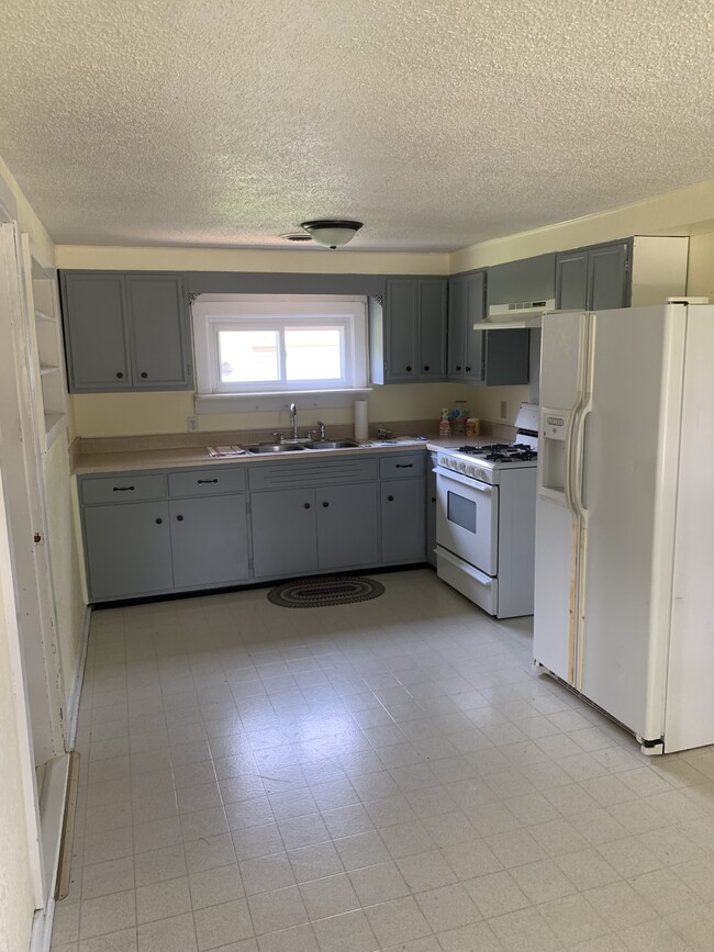 Photo - 608 Wilson St